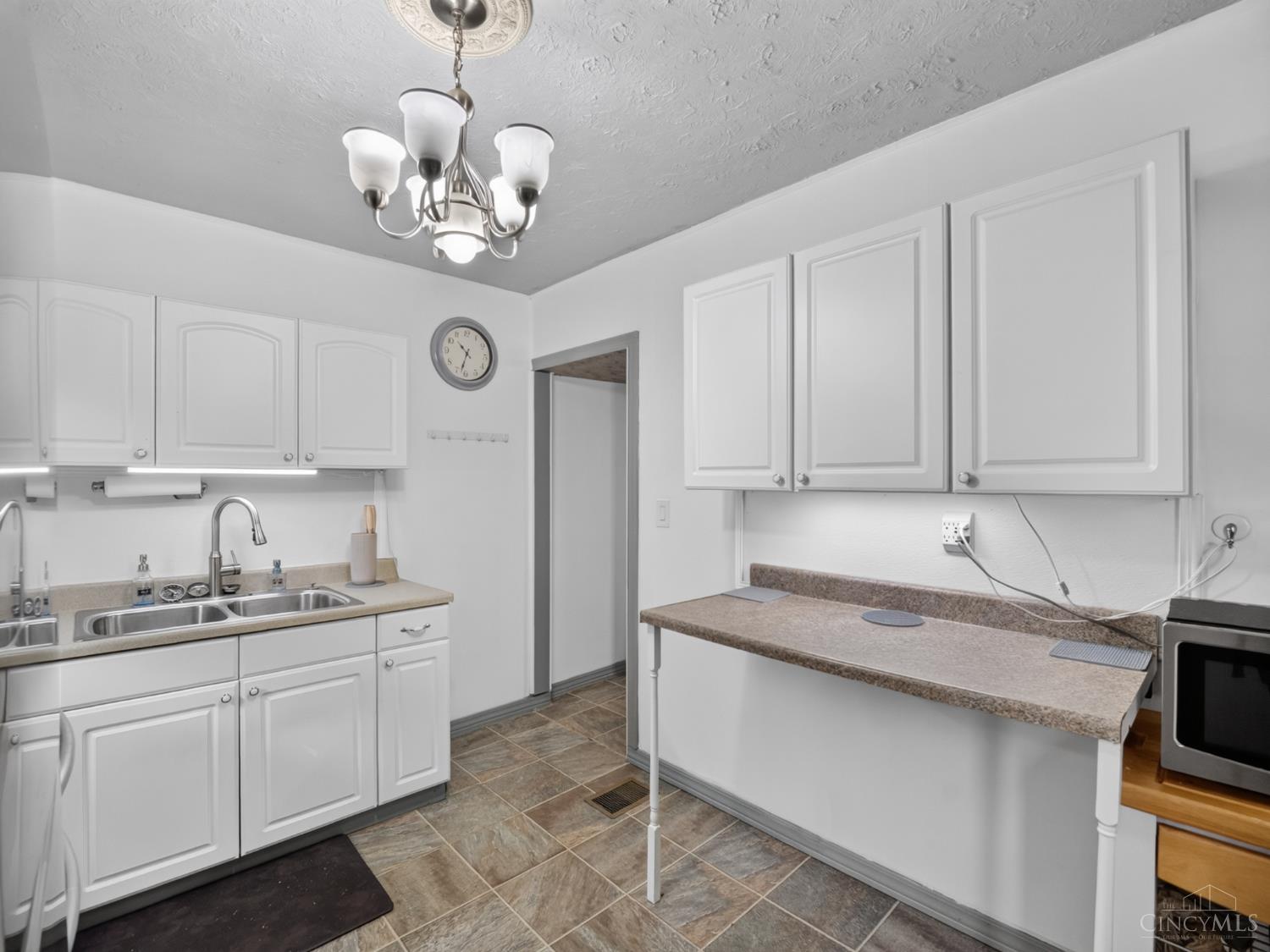 4024 Marburg Avenue Property Photo 7