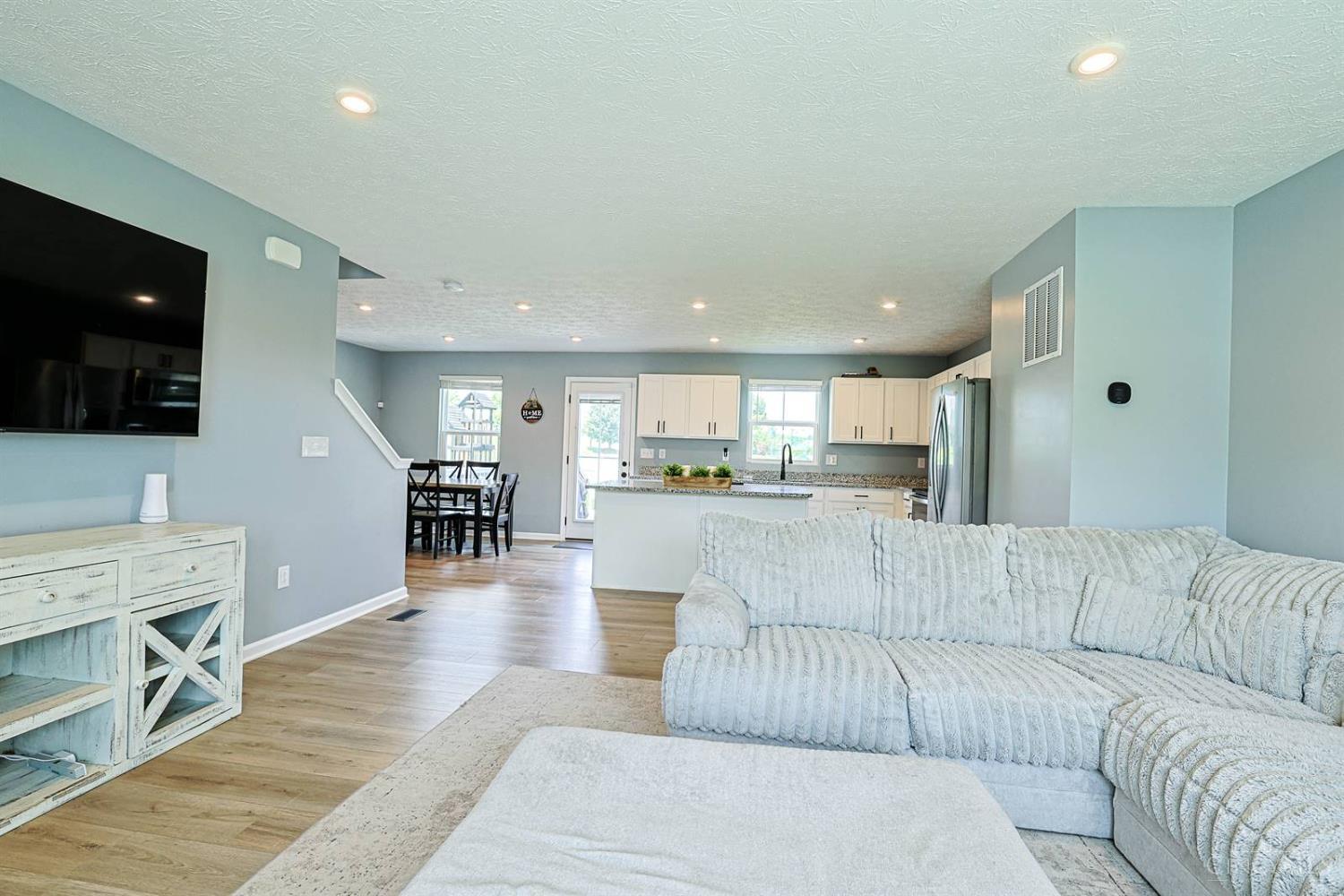 10545 Franklin Drive Property Photo 6