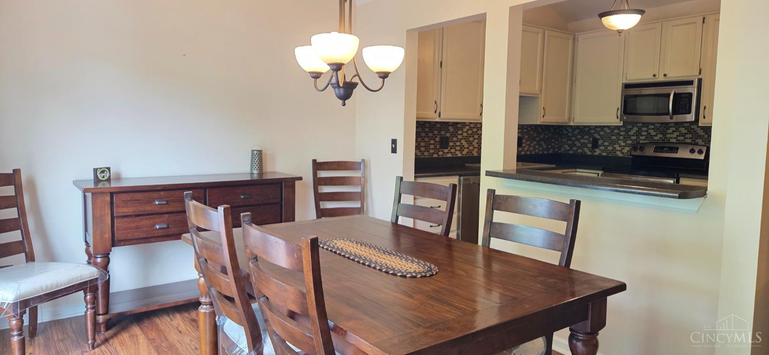 5149 Carriage Hill Property Photo 8
