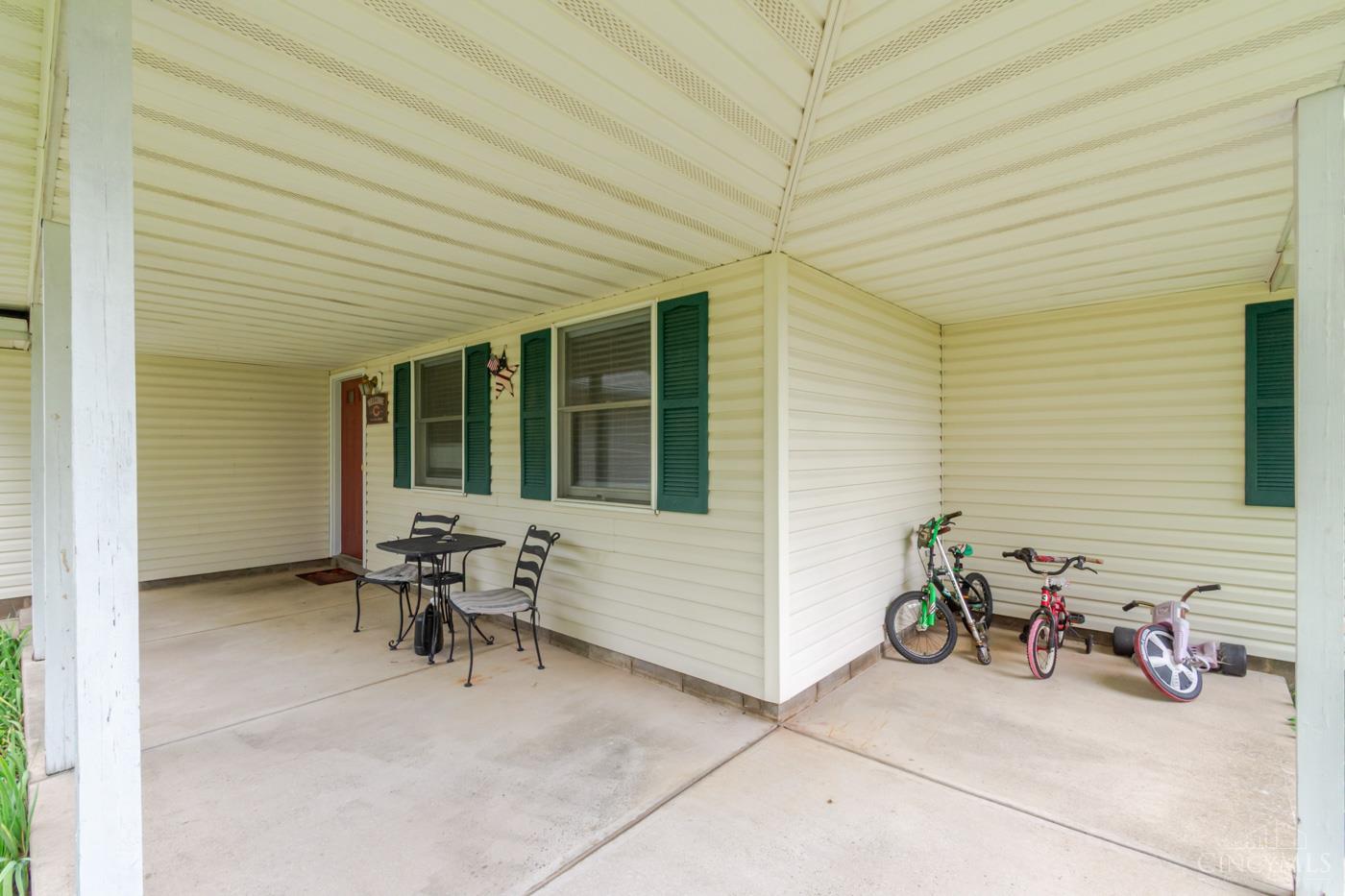 198 Finland Drive Property Photo 4