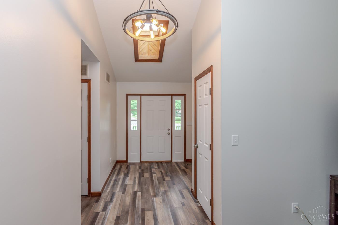 10035 Mallet Drive Property Photo 4