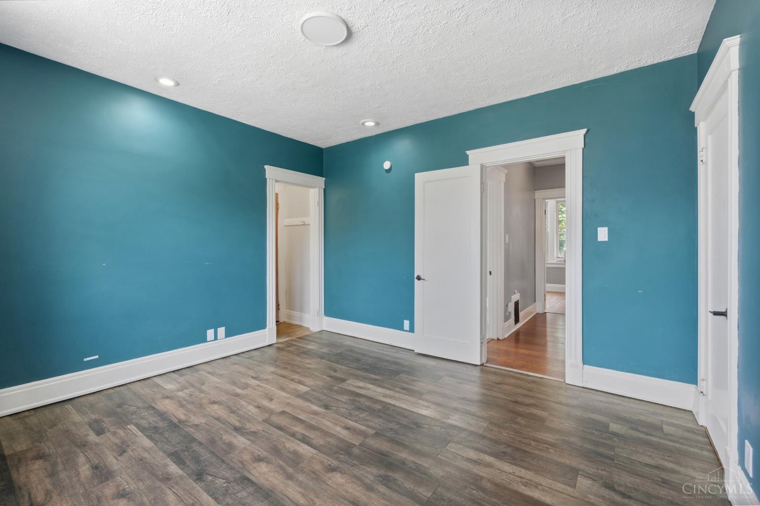 564 Considine Avenue Property Photo 16