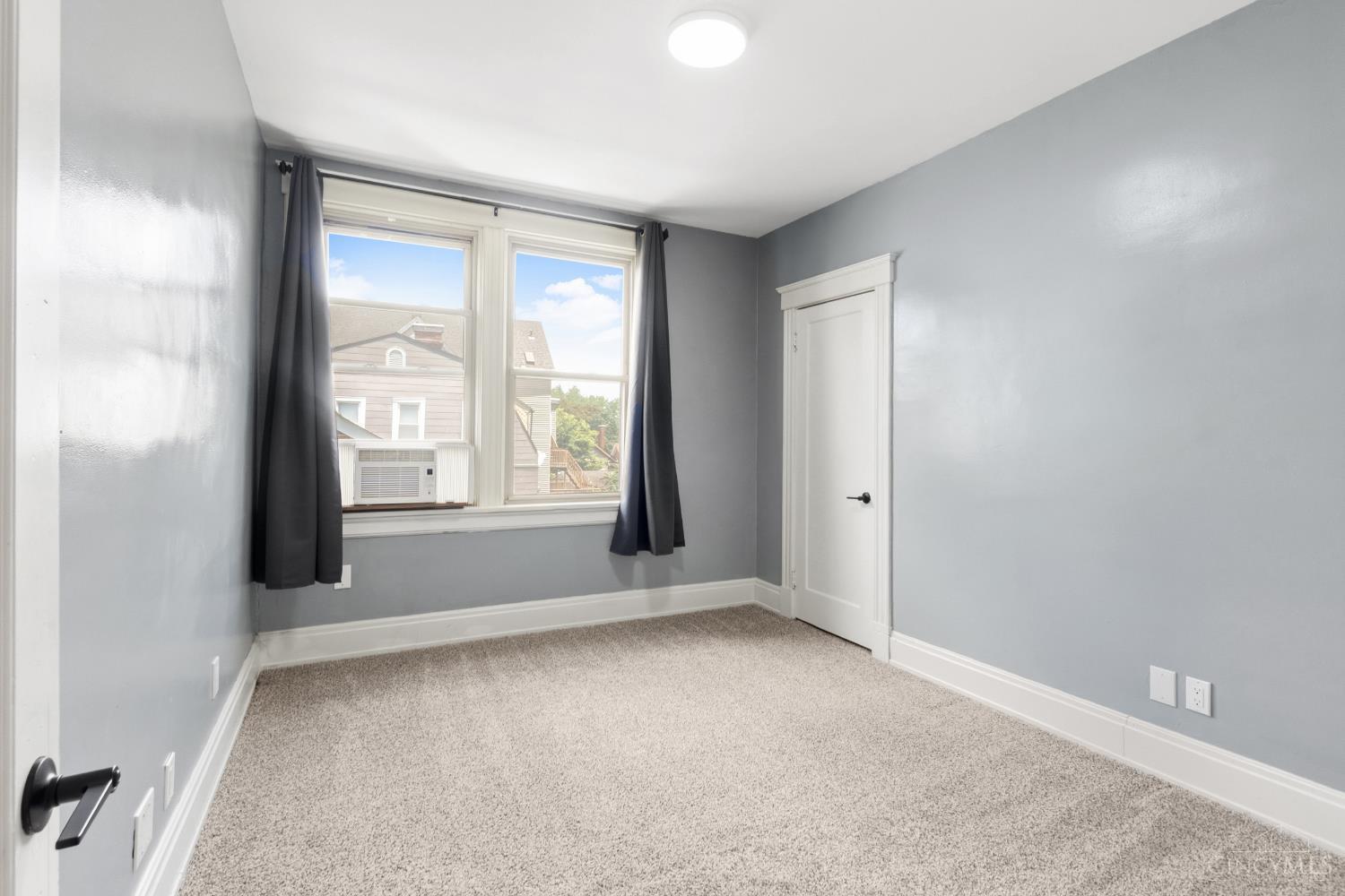 564 Considine Avenue Property Photo 18