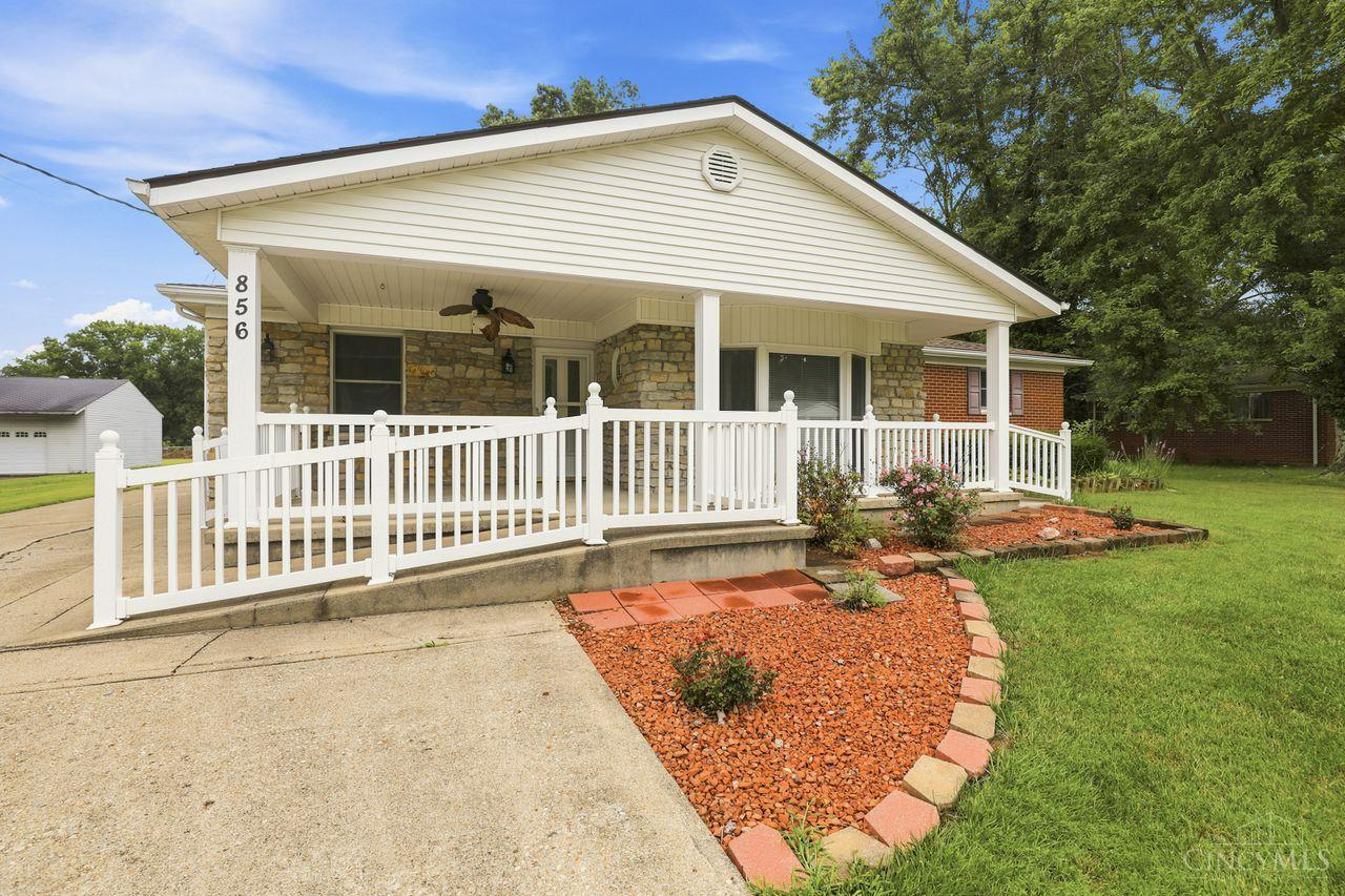 856 Marion Avenue Property Photo 4