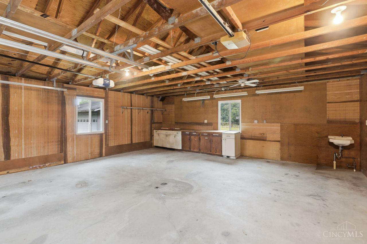 856 Marion Avenue Property Photo 8
