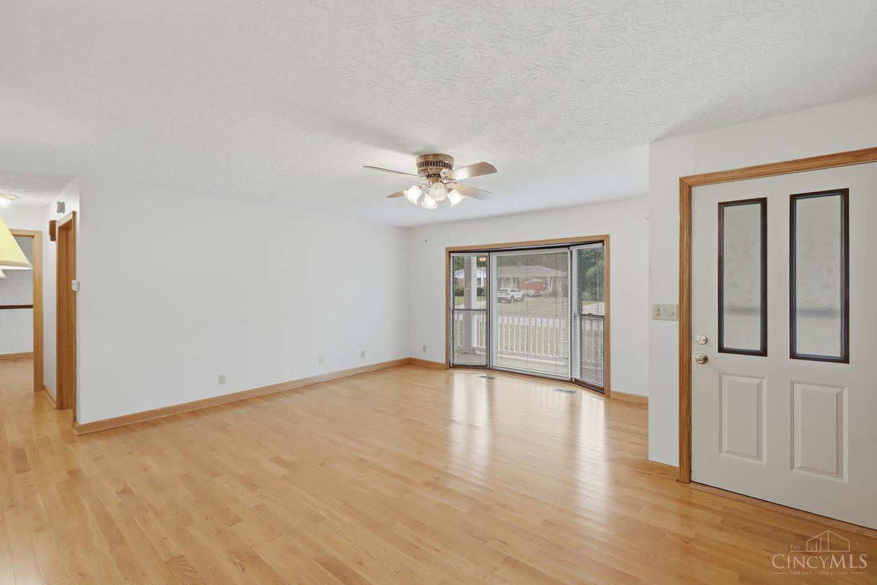 856 Marion Avenue Property Photo 15