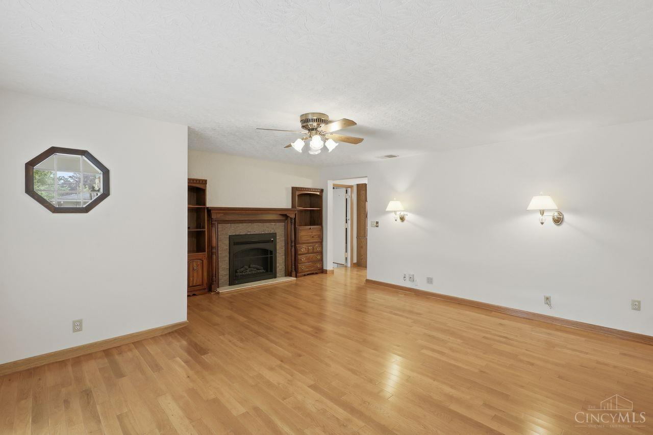 856 Marion Avenue Property Photo 16