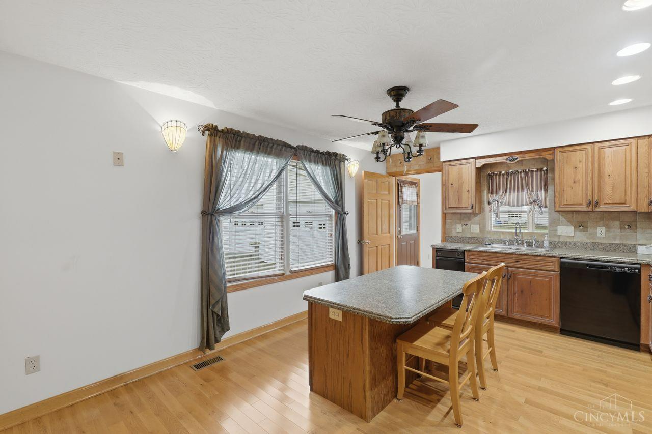 856 Marion Avenue Property Photo 24