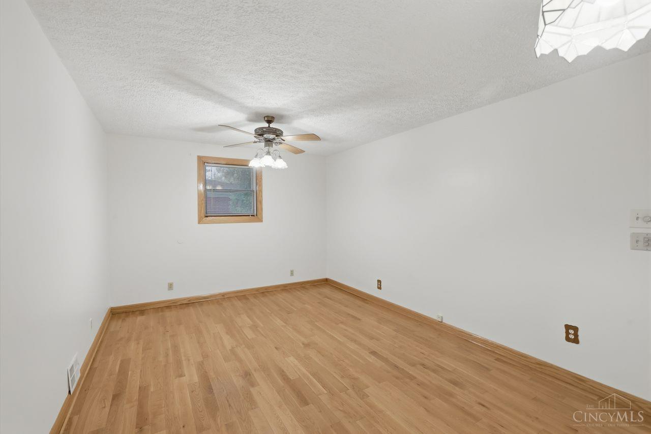 856 Marion Avenue Property Photo 30