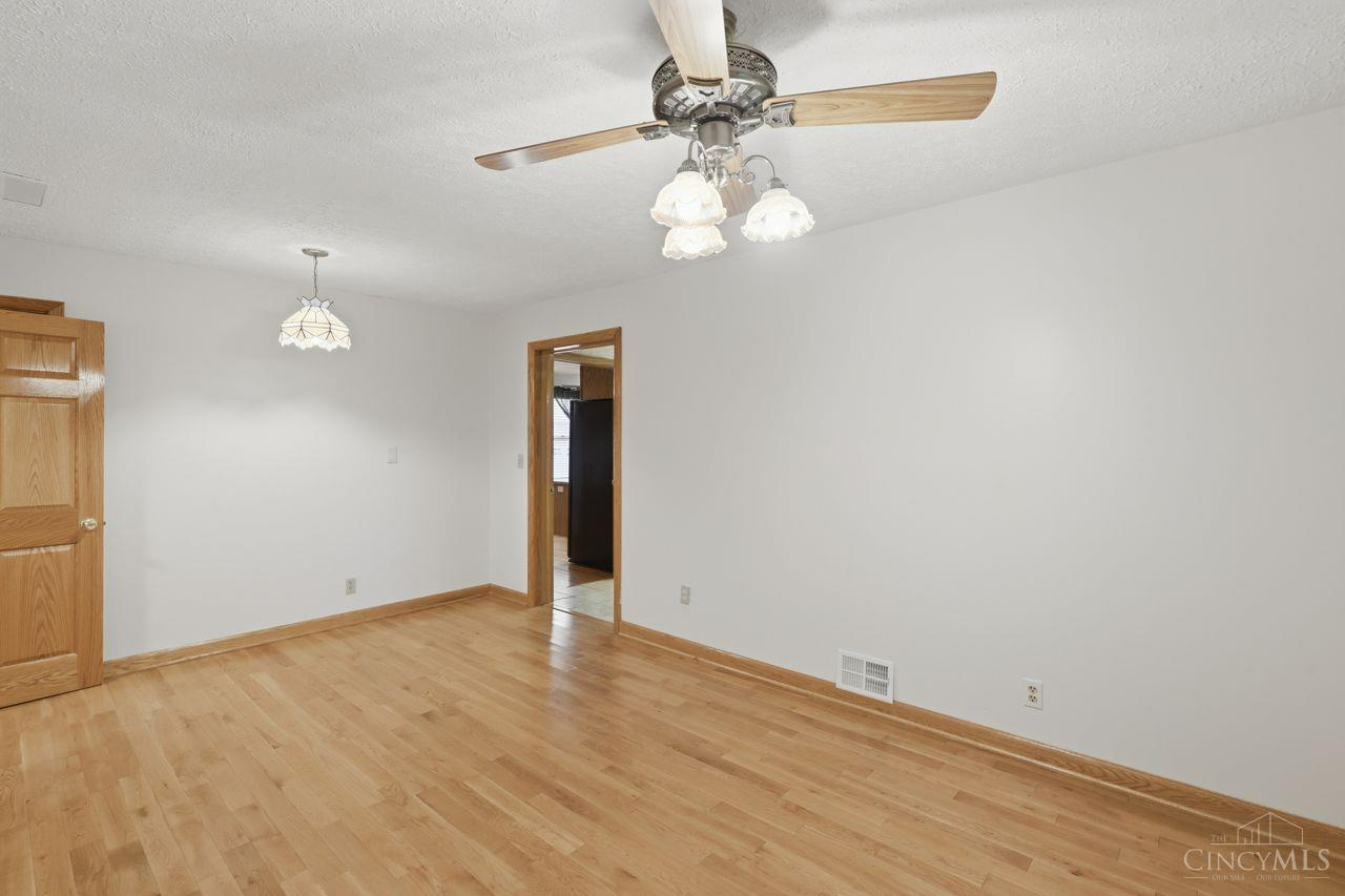 856 Marion Avenue Property Photo 31