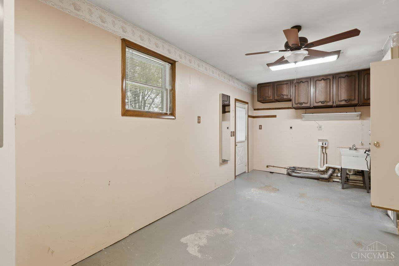 856 Marion Avenue Property Photo 43