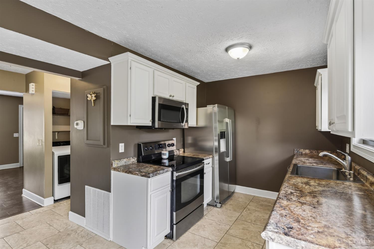 7980 Tall Timbers Drive Property Photo 13