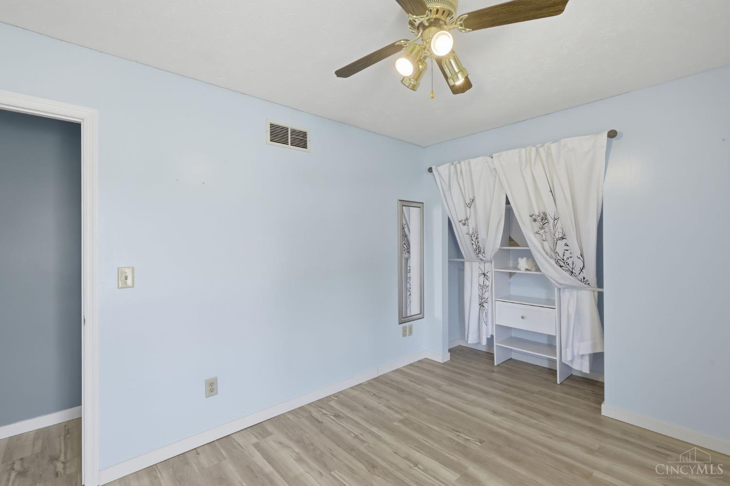421 Loren Lane Property Photo 15