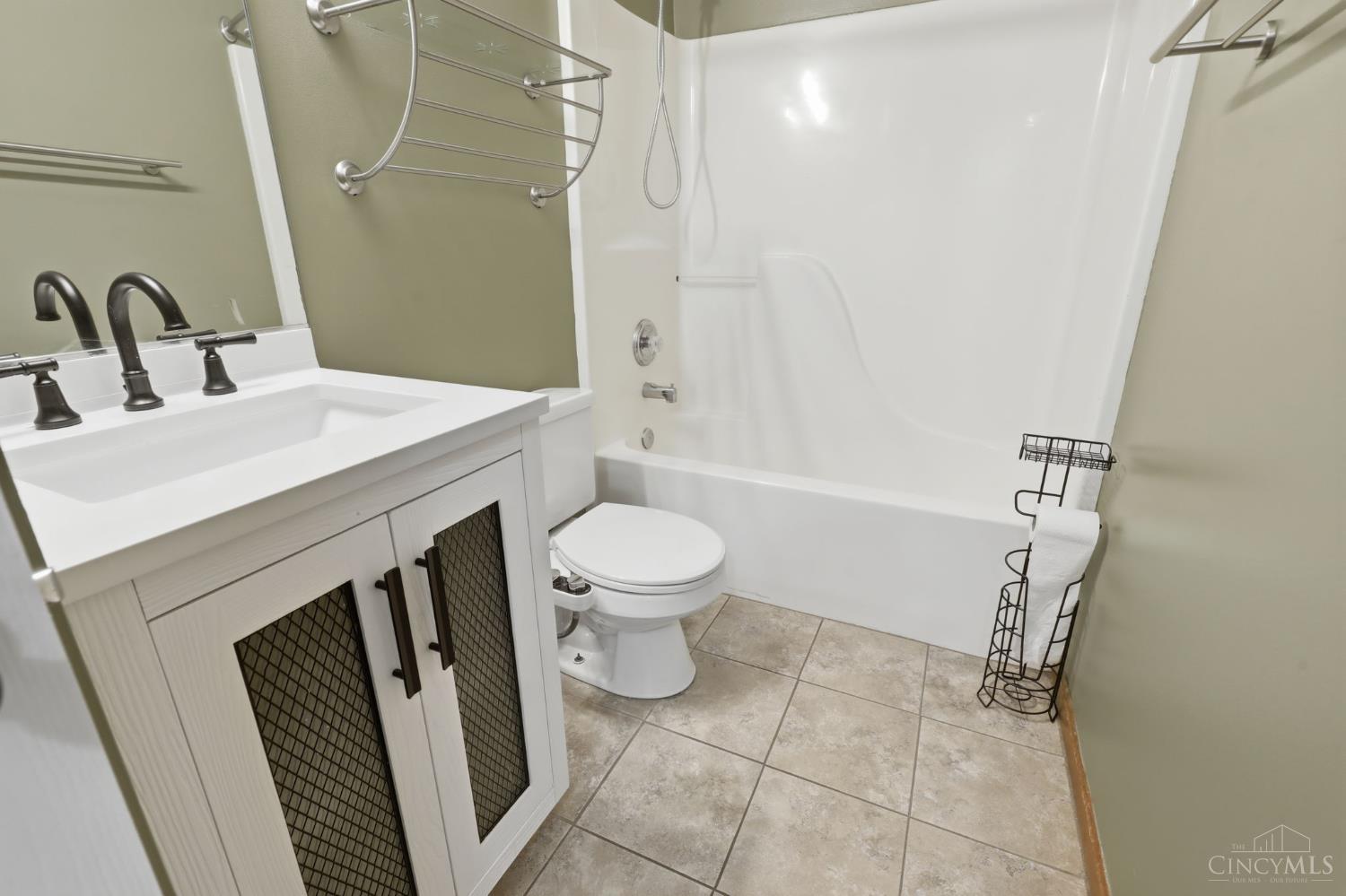421 Loren Lane Property Photo 31