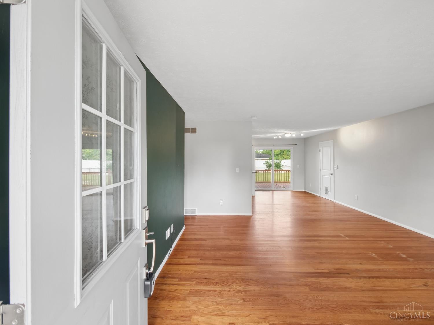 2716 Windon Drive Property Photo 6