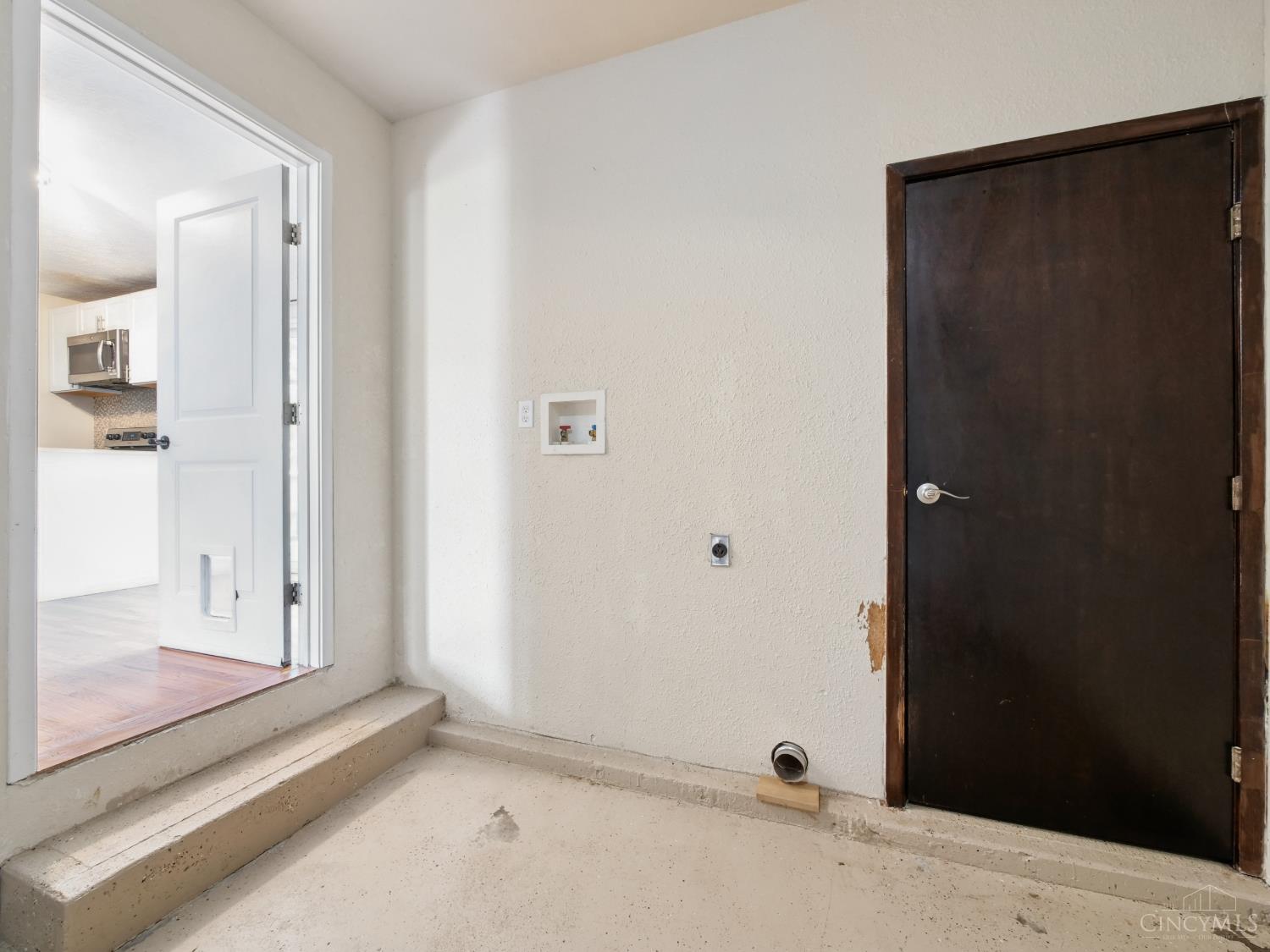 2716 Windon Drive Property Photo 30