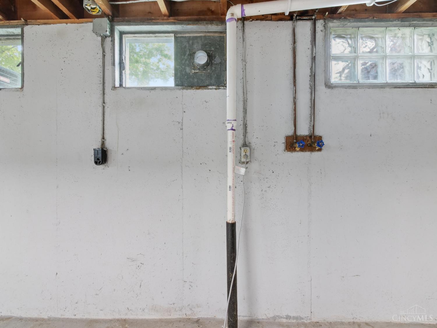 2716 Windon Drive Property Photo 33