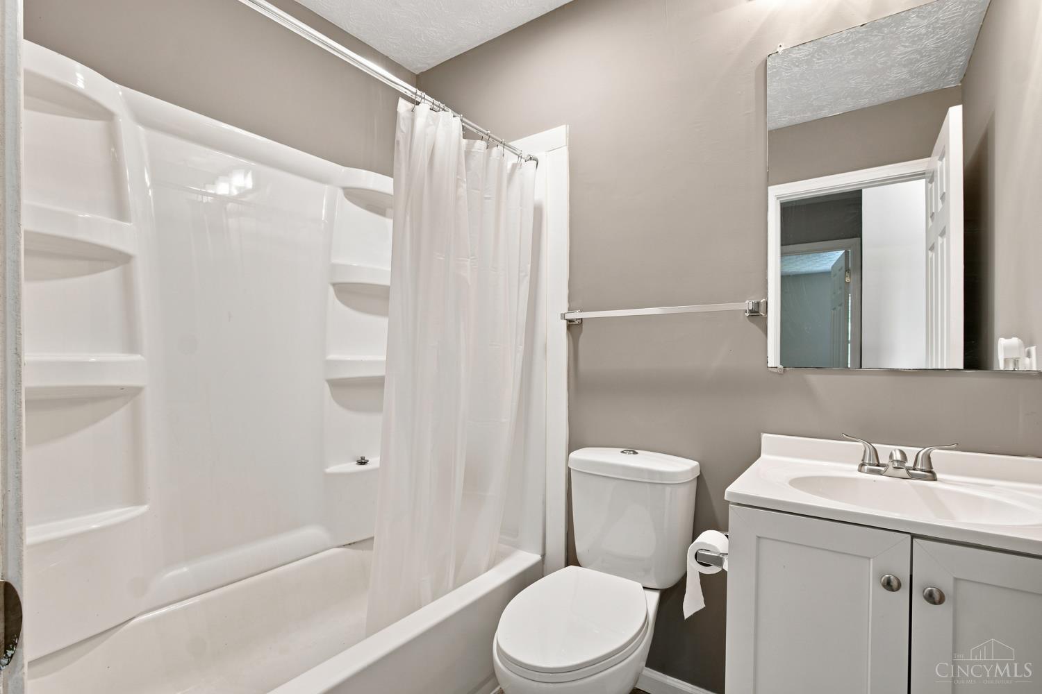 815 Carriage Hill Lane Property Photo 17