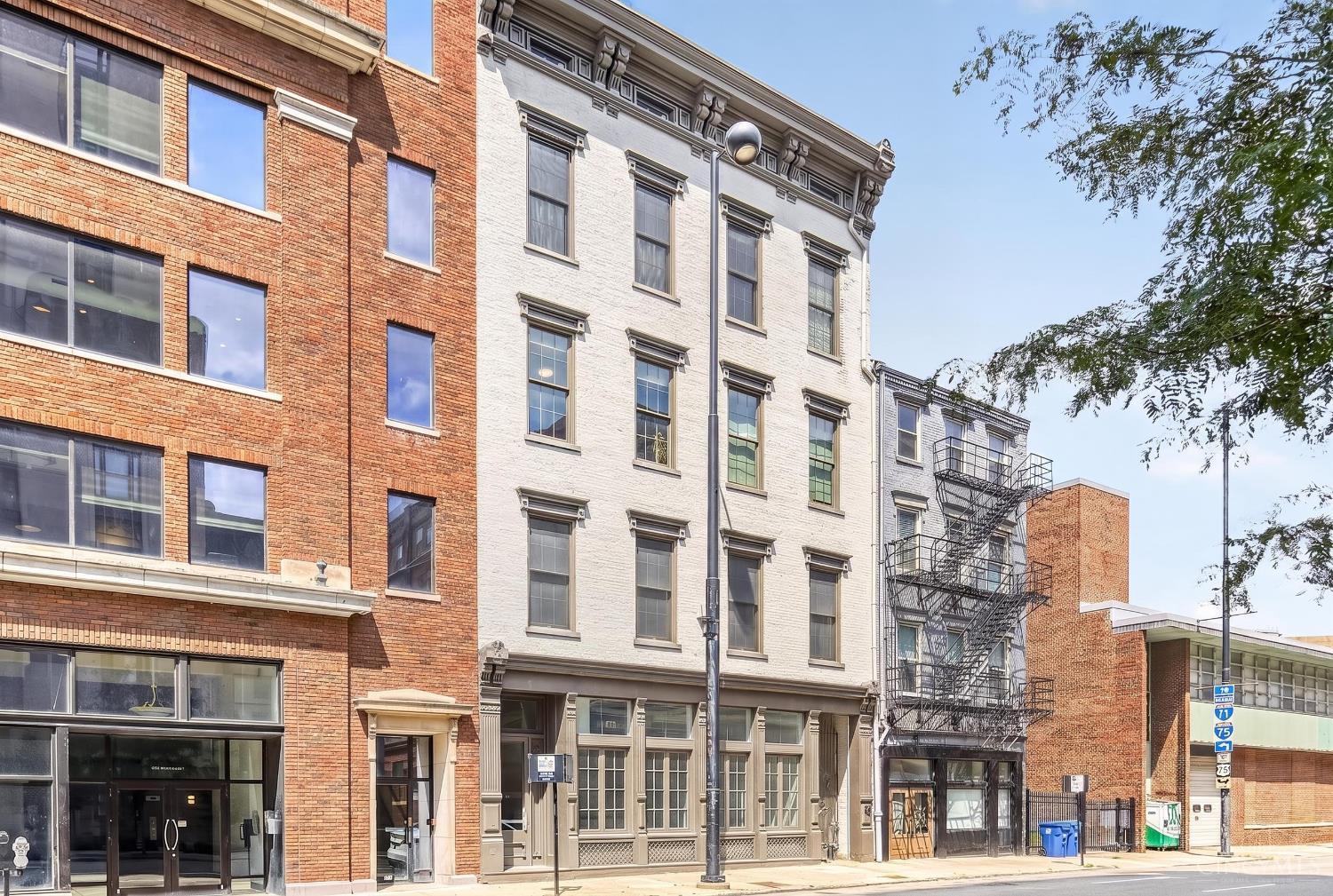 813 Broadway Street Property Photo 1