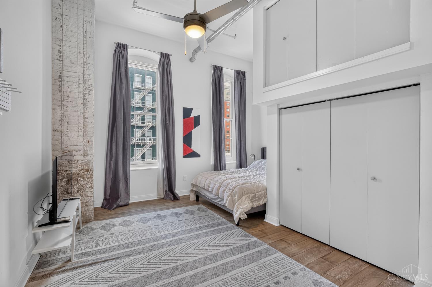 813 Broadway Street Property Photo 10