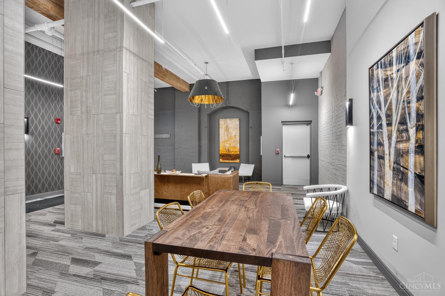 813 Broadway Street Property Photo 18