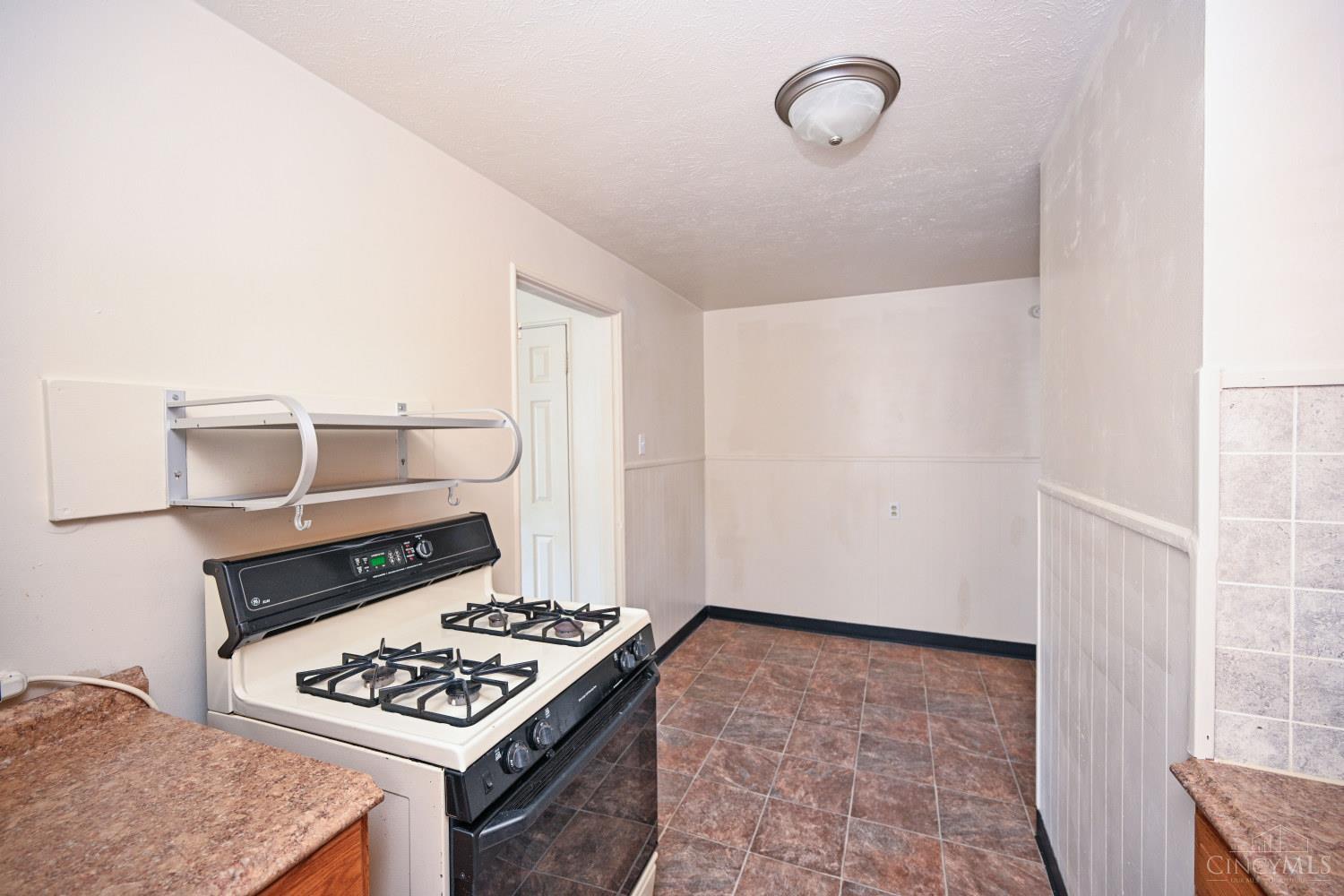 24 Gahl Terrace Property Photo 16