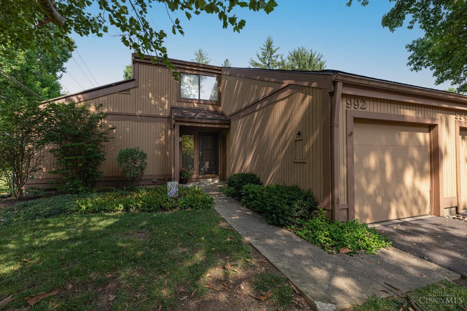 992 Walnut Court Property Photo 1