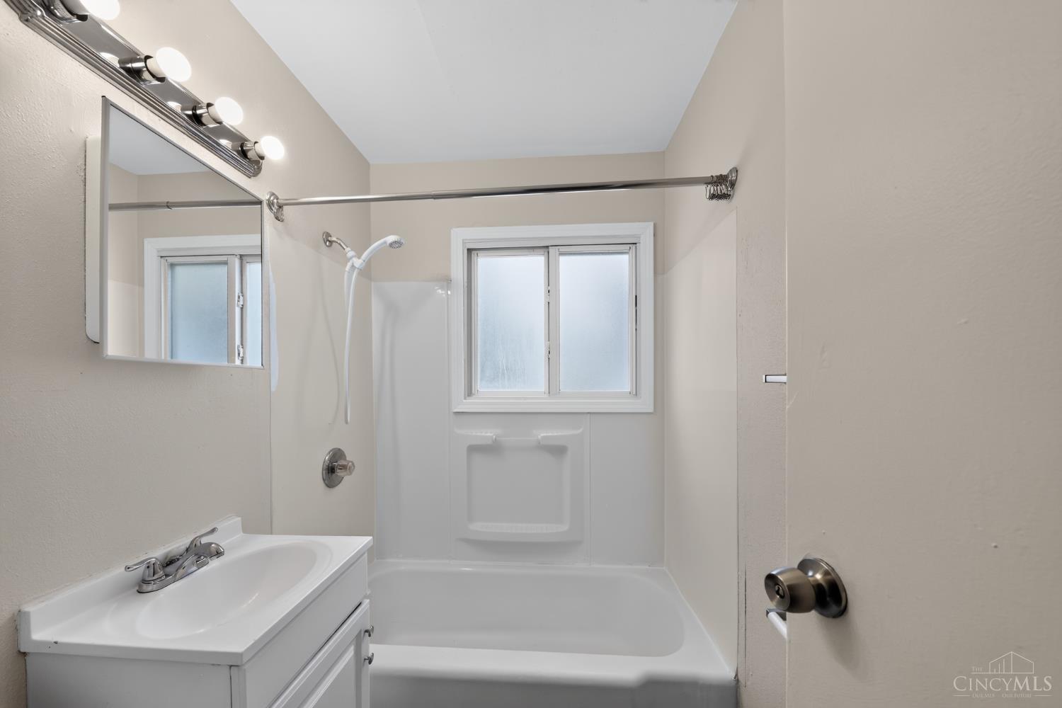 2454 Schon Drive Property Photo 24