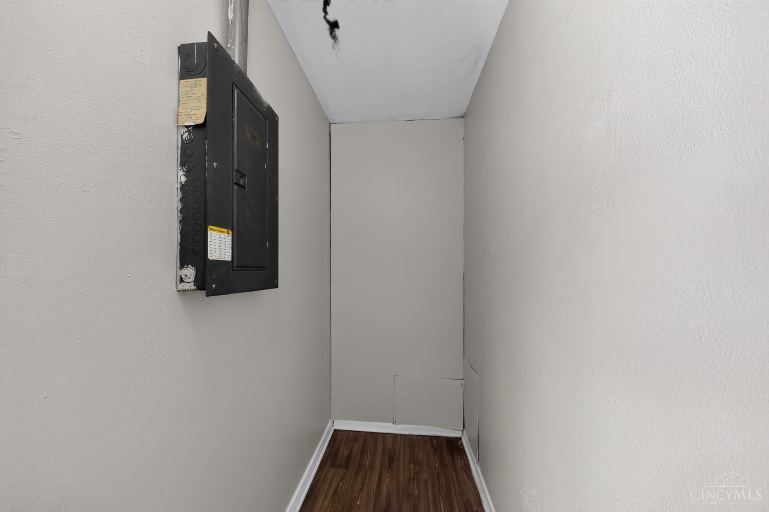 2454 Schon Drive Property Photo 25