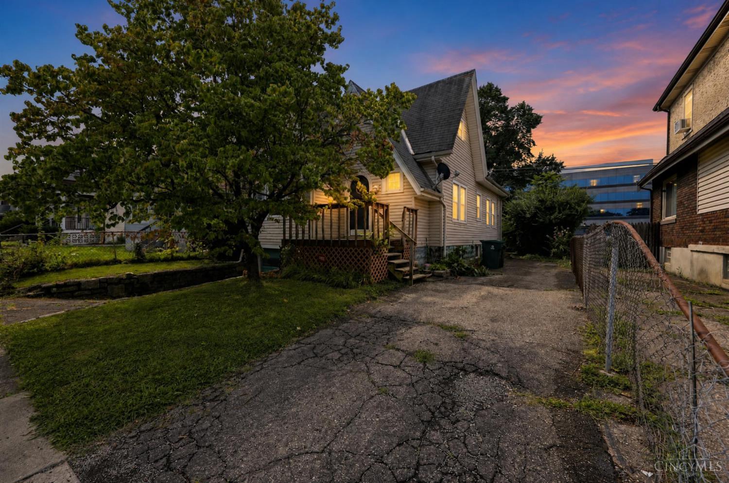 1803 Lawn Avenue Property Photo 2