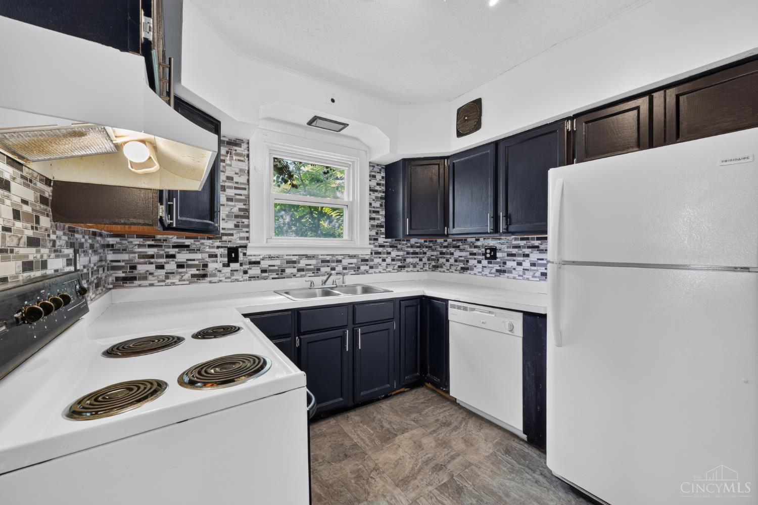 1803 Lawn Avenue Property Photo 8