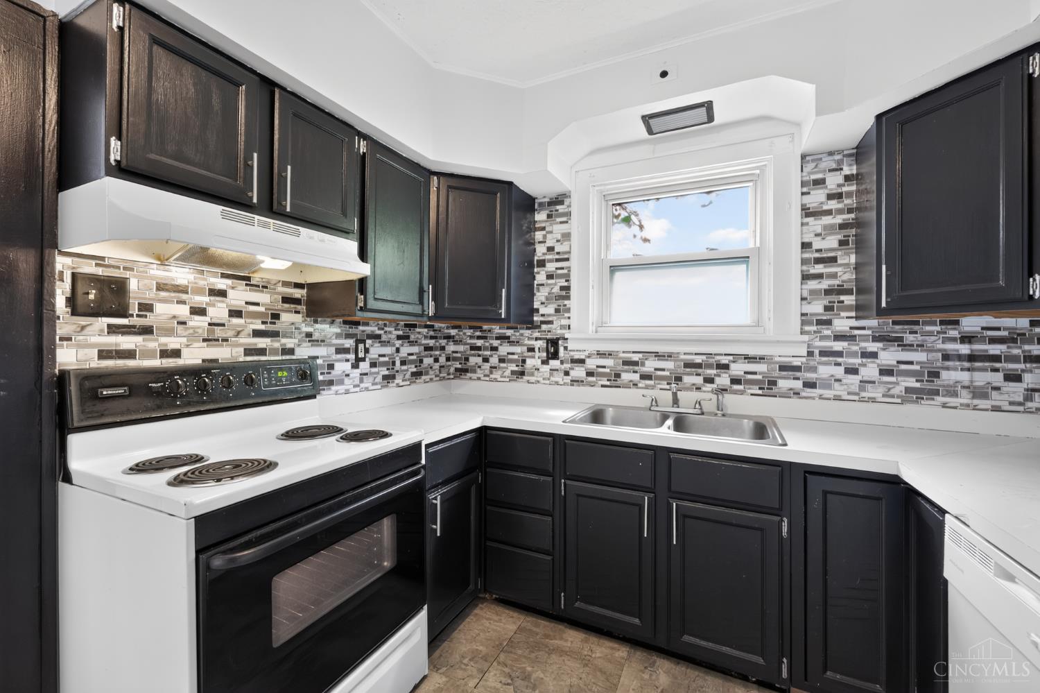 1803 Lawn Avenue Property Photo 10