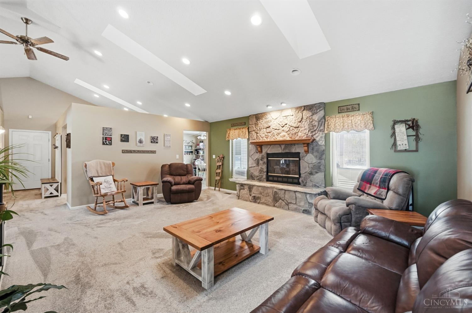 7353 Ross Road Property Photo 15