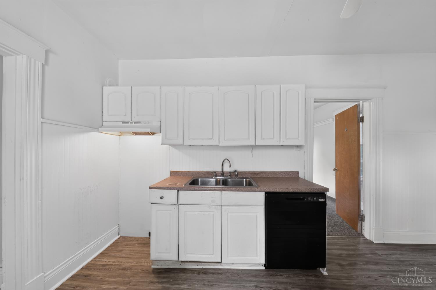 4311 Normandy Avenue Property Photo 6