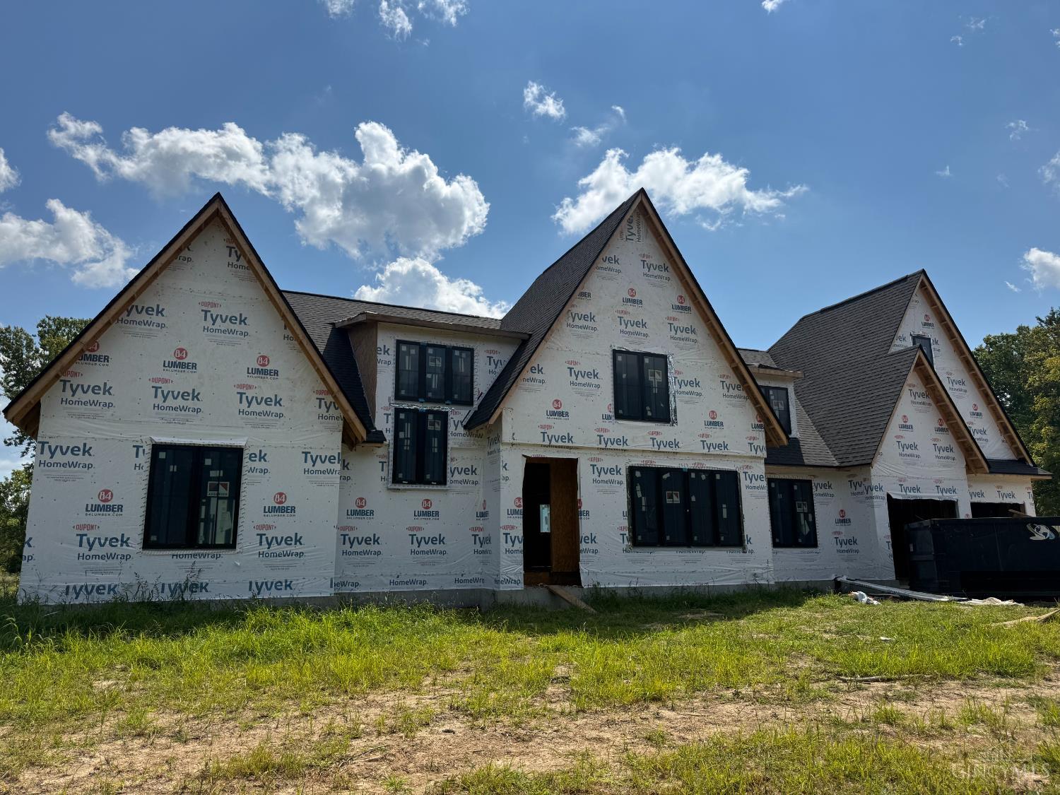 6695 Loveland Miamiville Road Property Photo