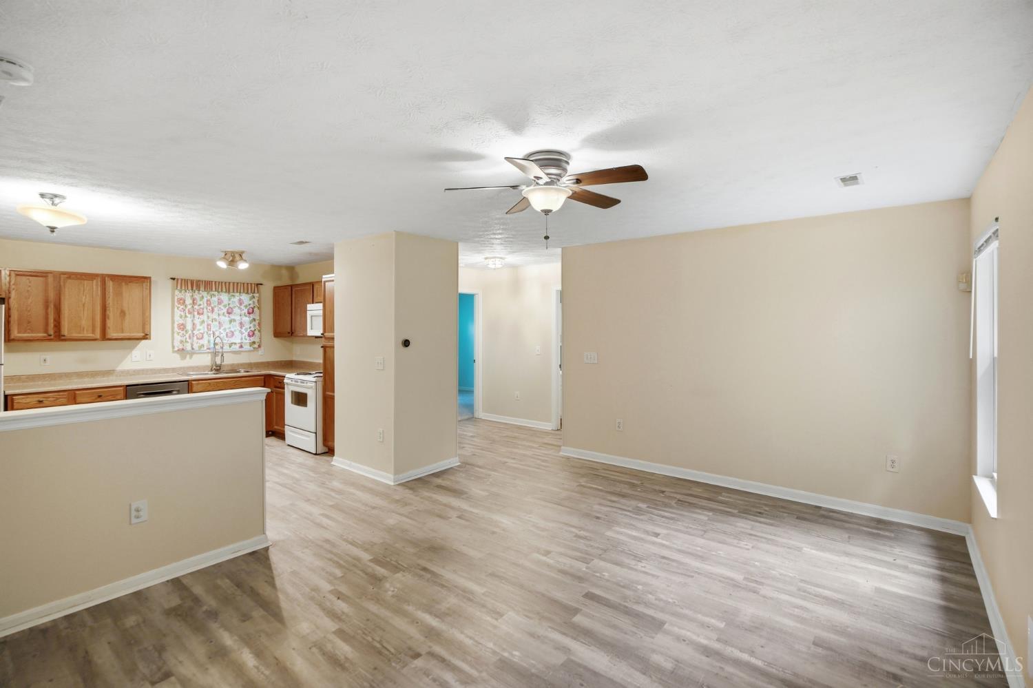 348 Antietam Boulevard Property Photo 4