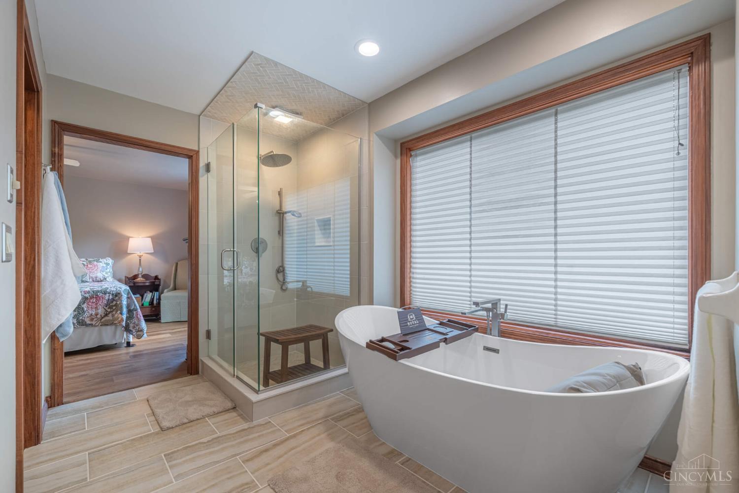 130 Edinburgh Drive Property Photo 8