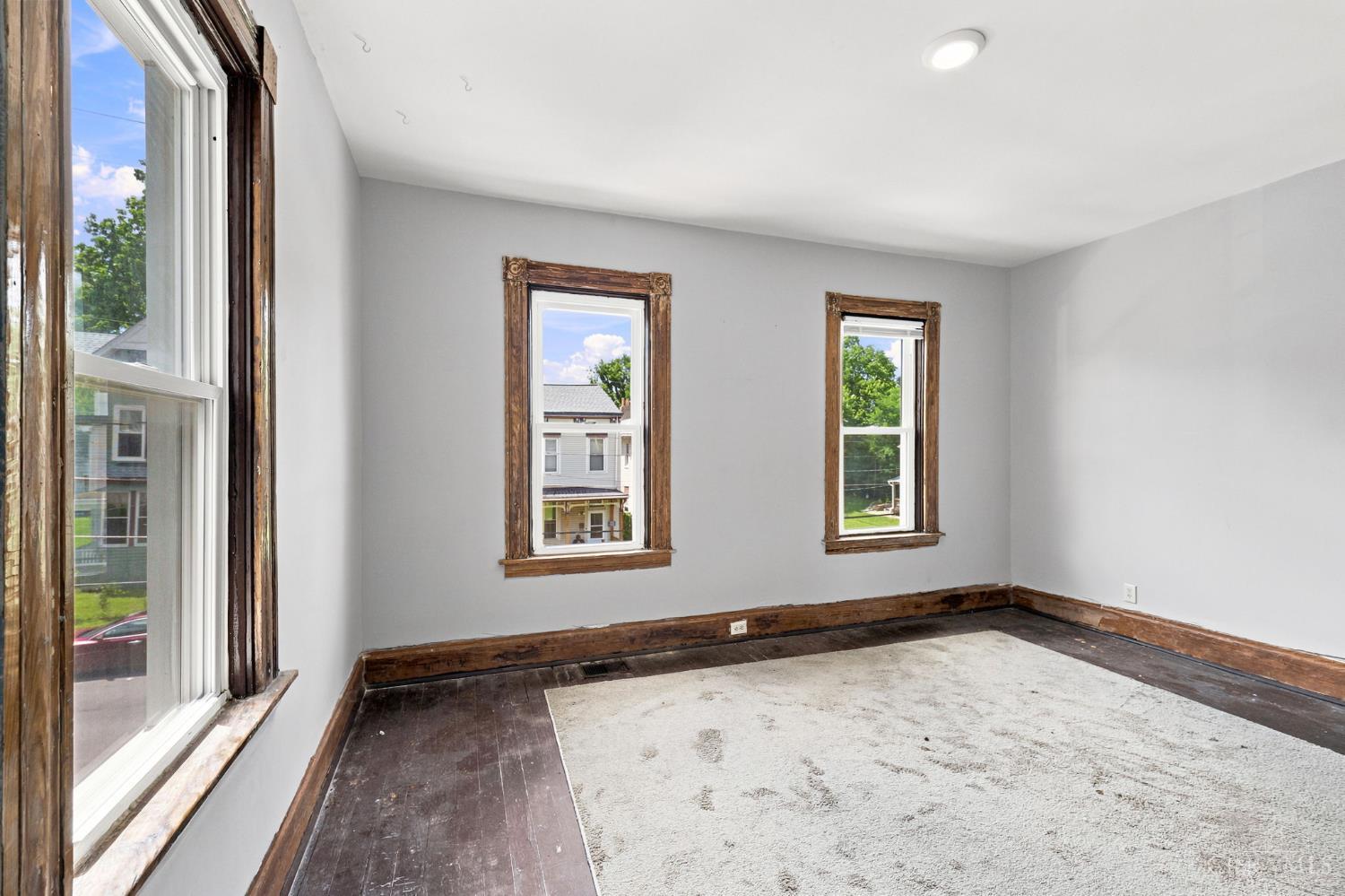 2530 Hemlock Street Property Photo 15