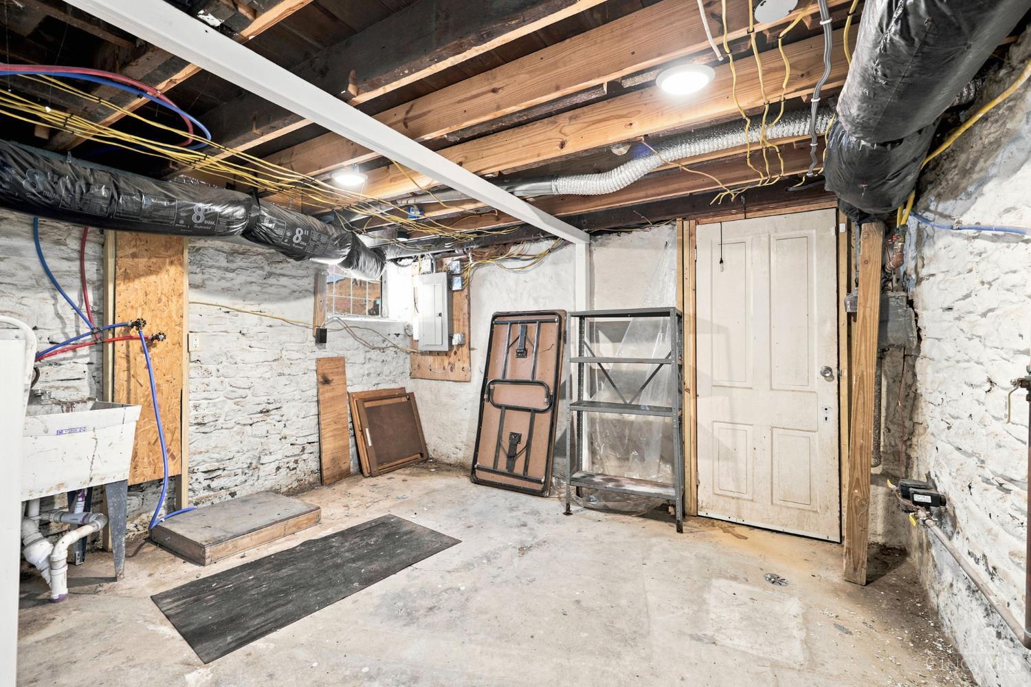 2530 Hemlock Street Property Photo 21