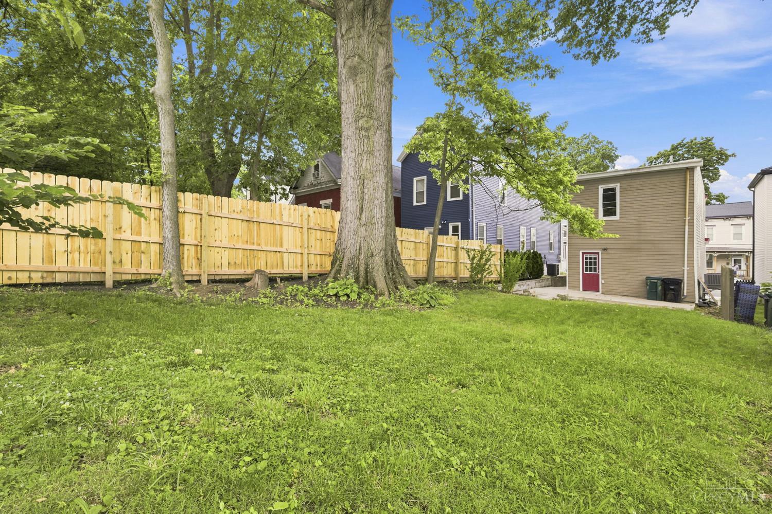 2530 Hemlock Street Property Photo 23