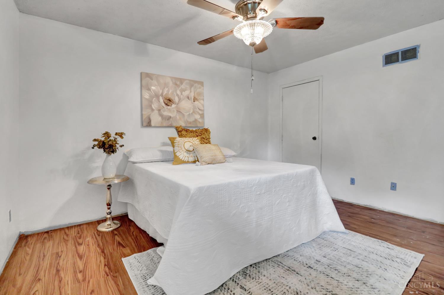 5953 Mindy Drive Property Photo 12