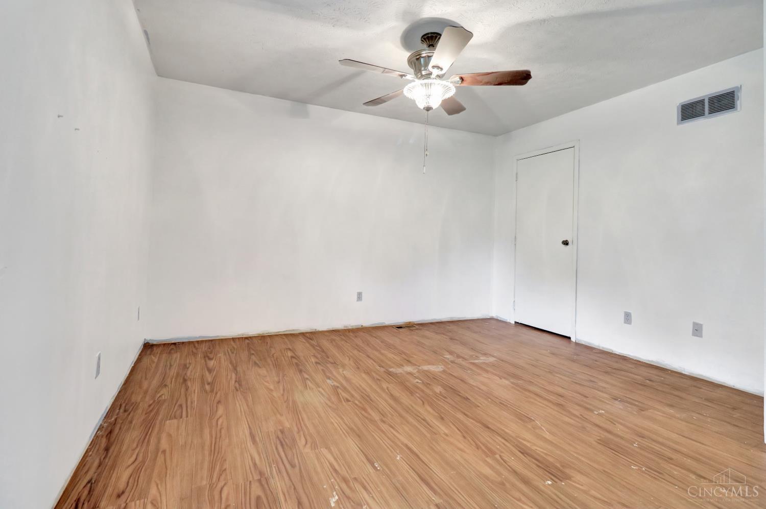 5953 Mindy Drive Property Photo 20