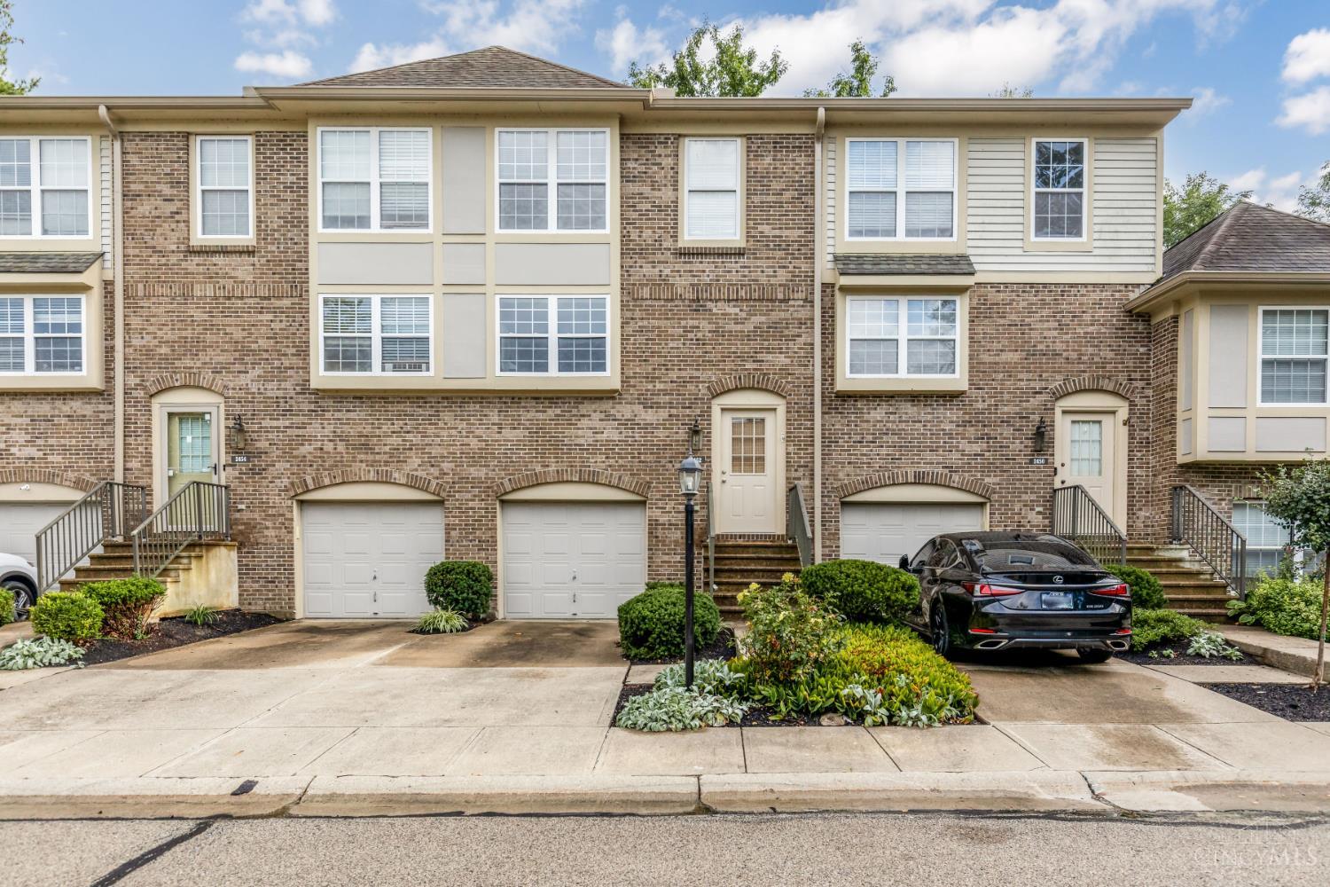 2452 Doeview Court Property Photo 1