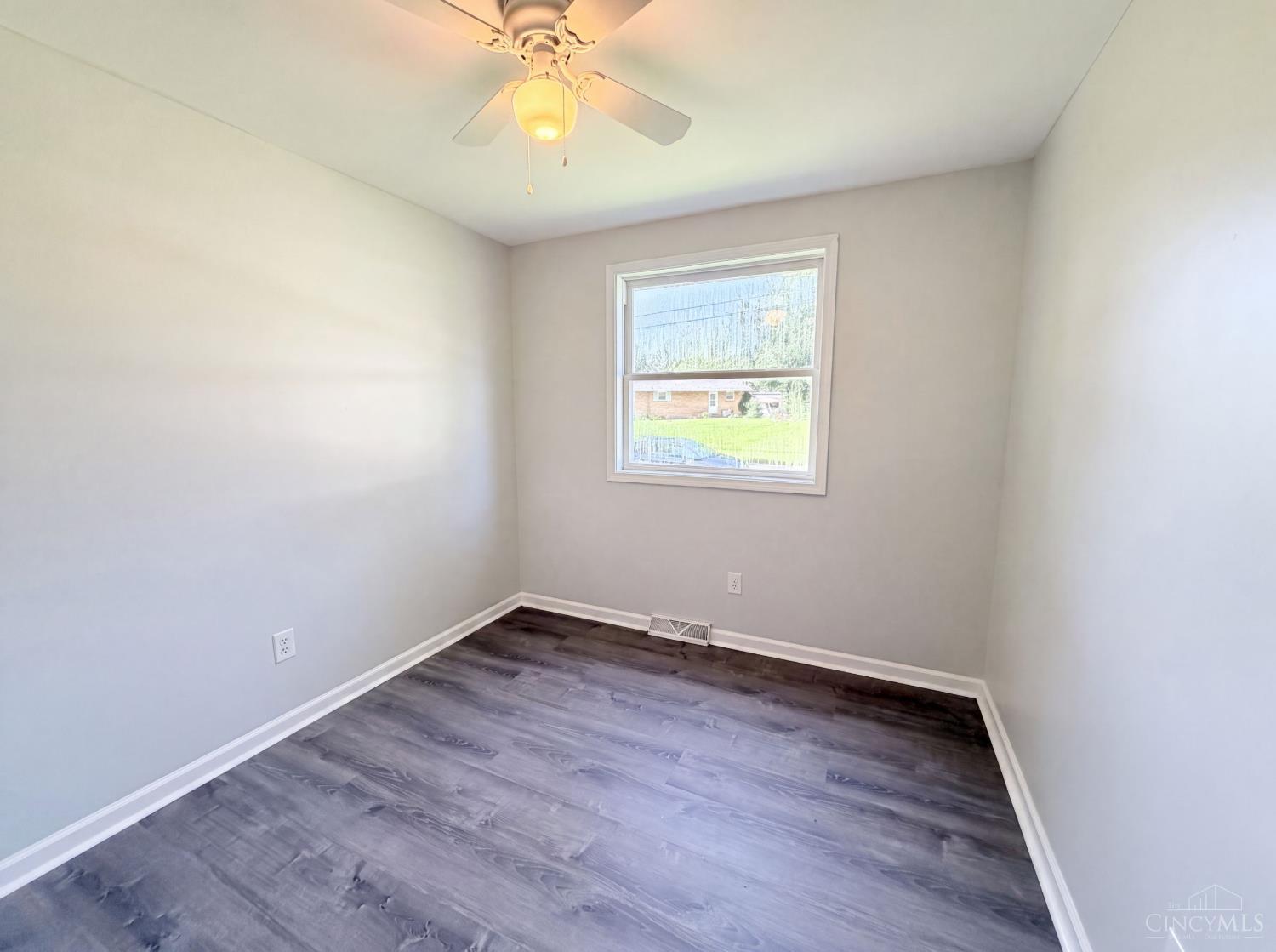 610 Mercury Drive Property Photo 14