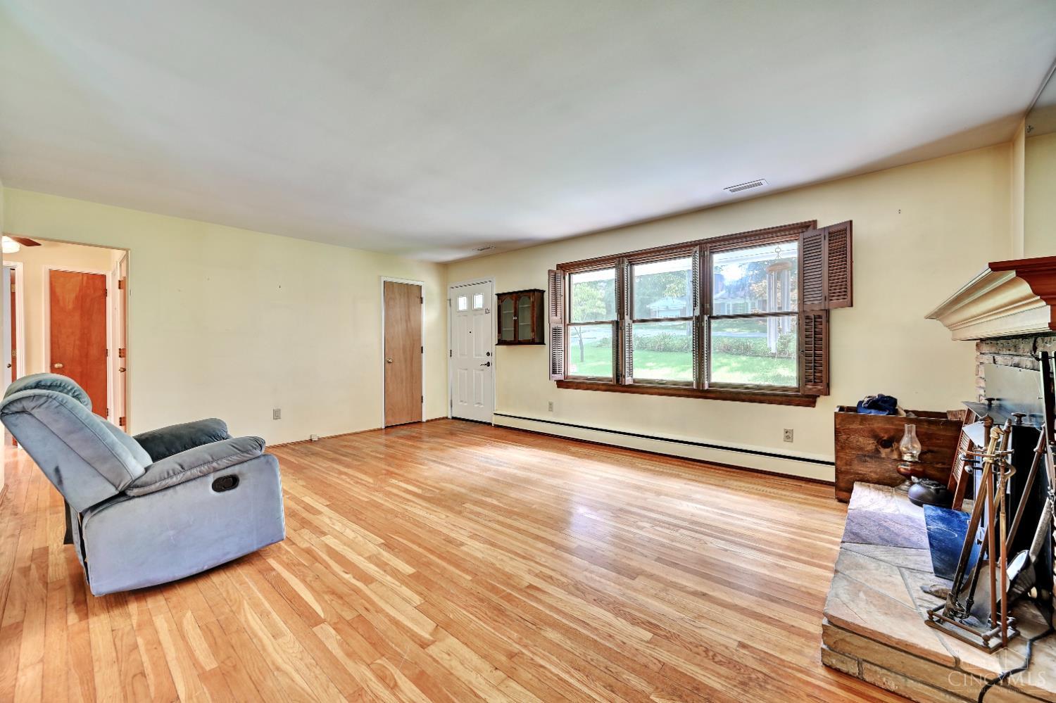 1741 Bloomingdale Avenue Property Photo 3