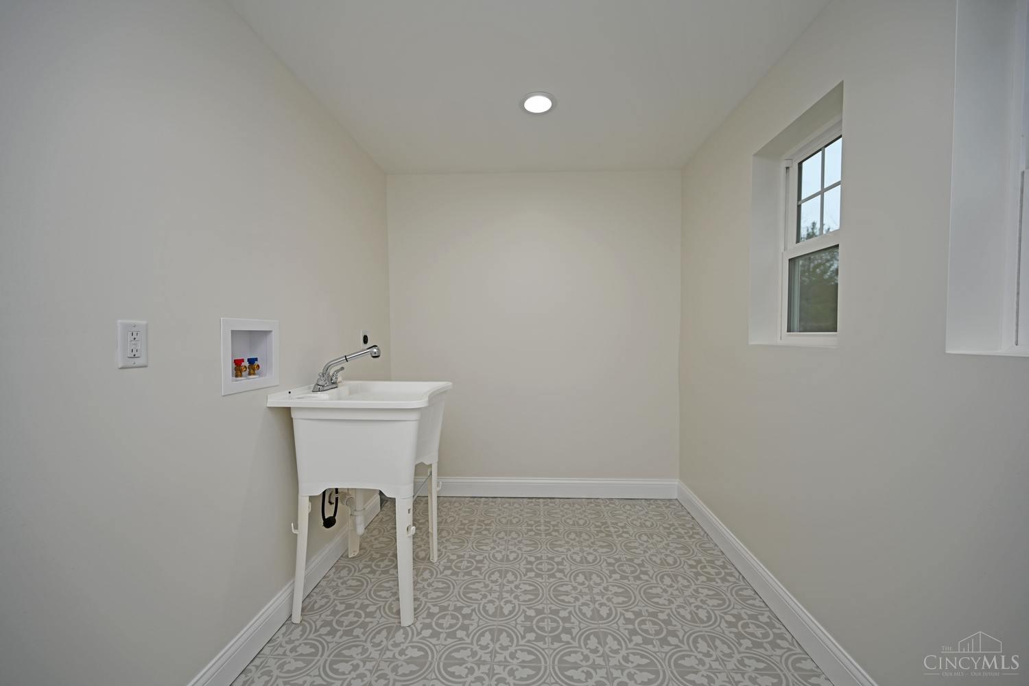5748 Bramble Avenue Property Photo 15