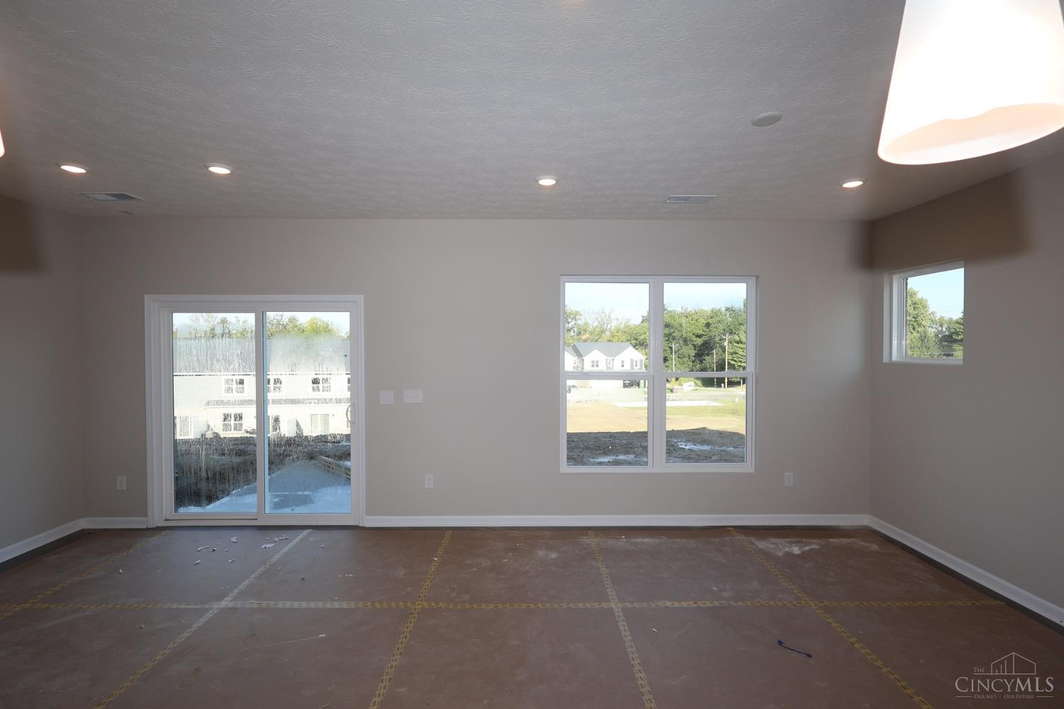 7247 Grandpoint Drive Property Photo 9