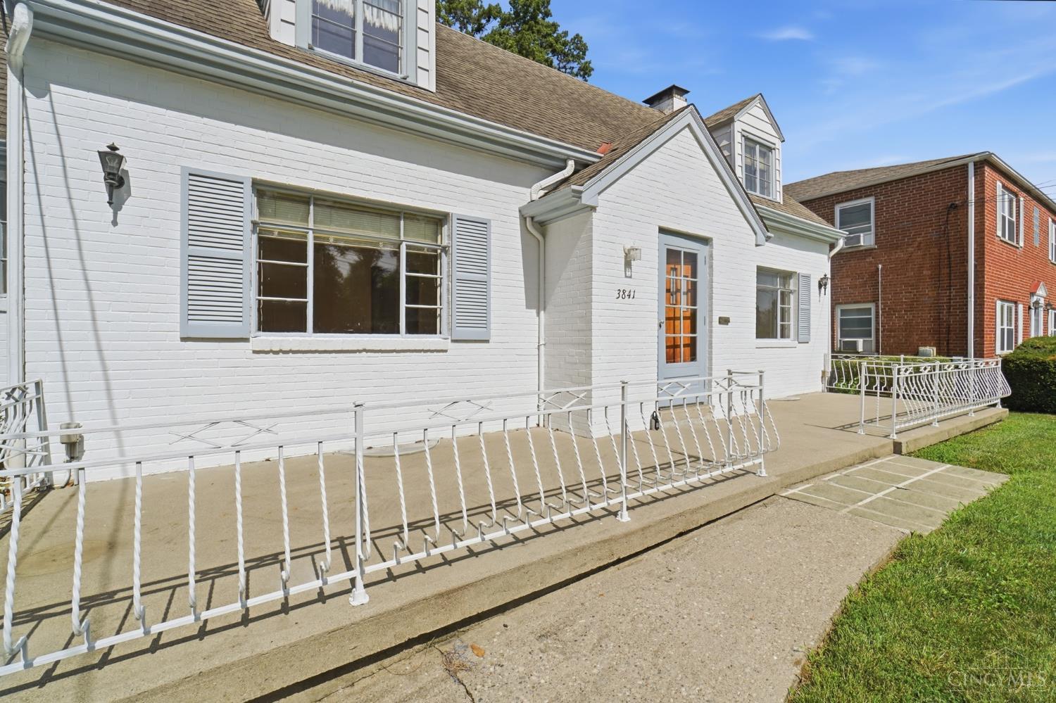 3841 Kilbourne Avenue Property Photo 3