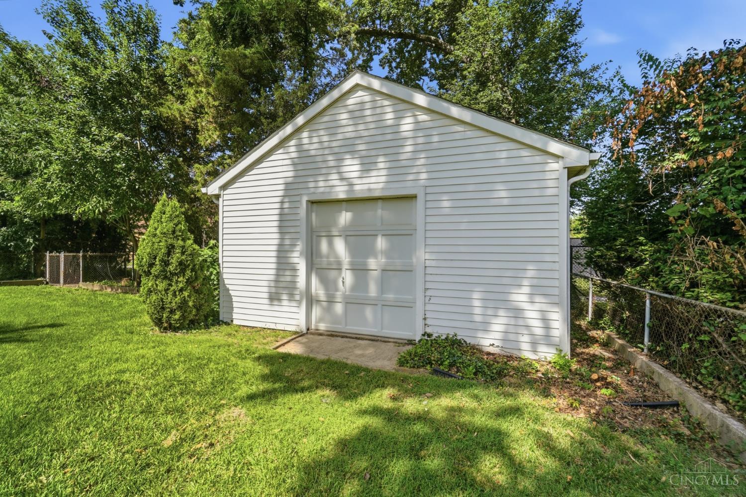 3841 Kilbourne Avenue Property Photo 36