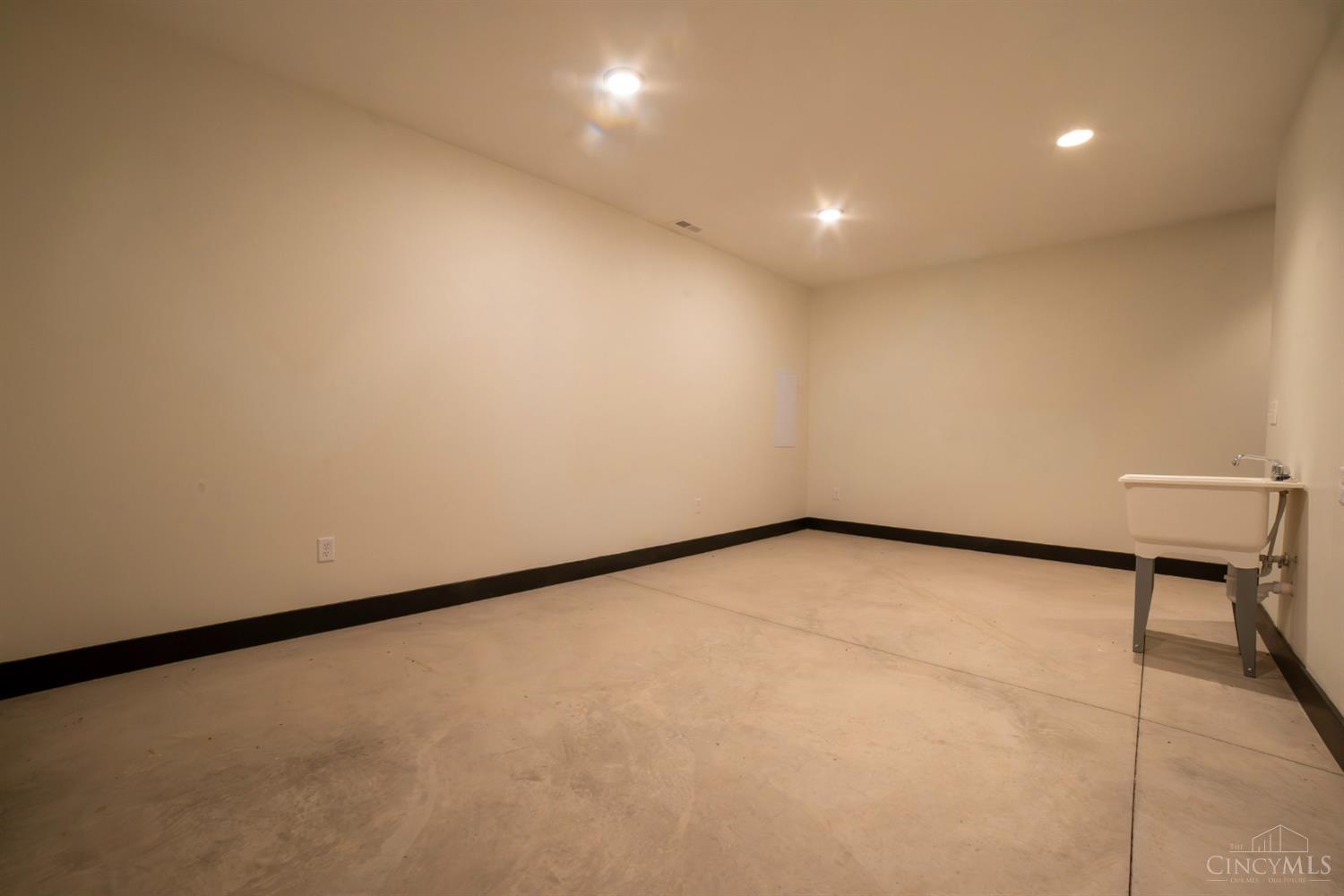 3545 Eden Avenue Property Photo 28